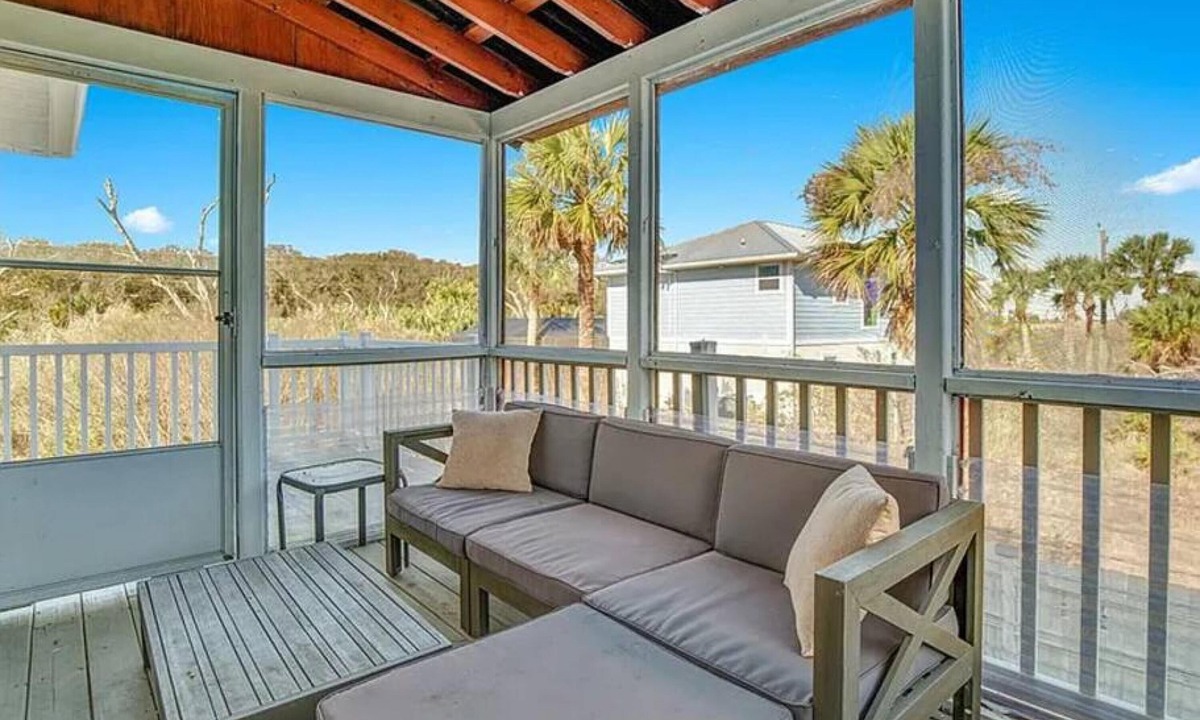 Marineland Acres House | Serene Sunrise Retreat 1 Mile to Crescent Beach