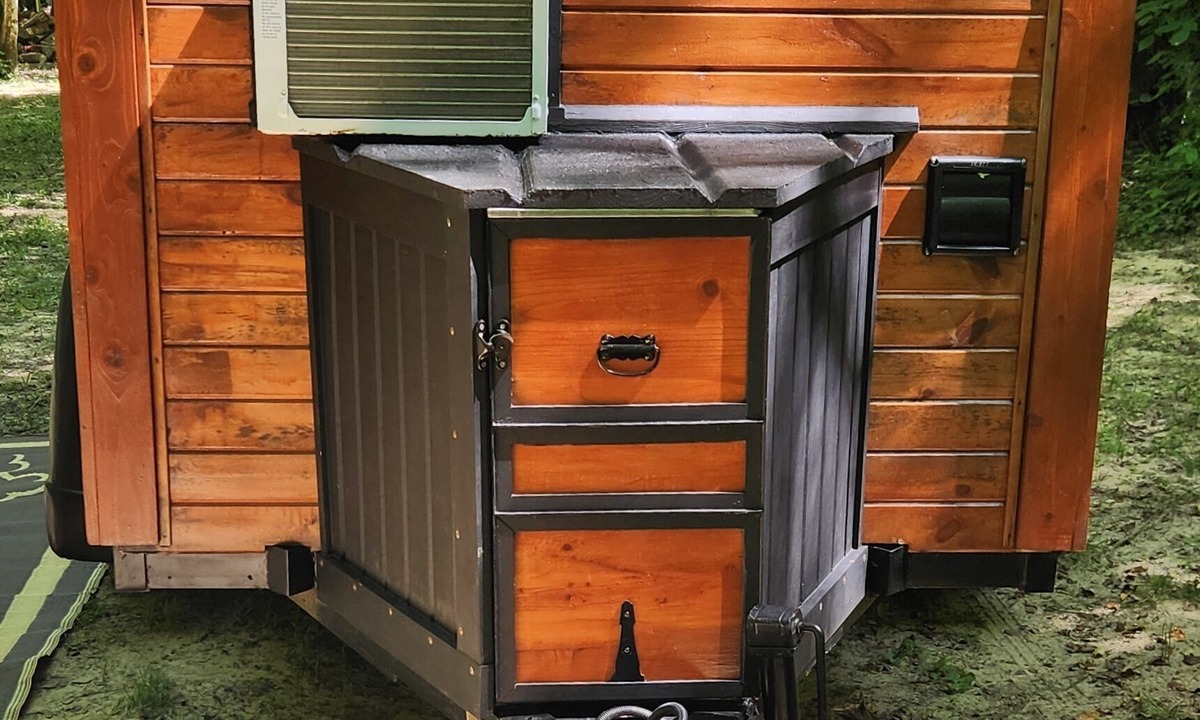 Elgin House | "The throwback" Delivered to your camp spot!