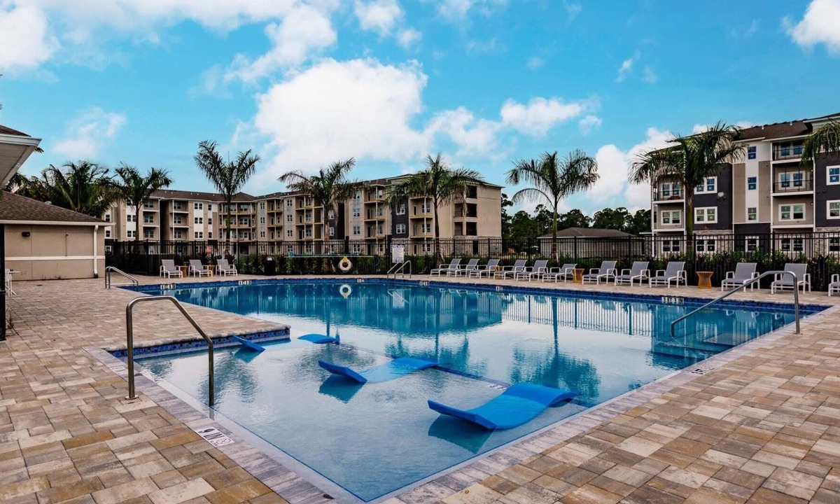 Fort Myers Apartment | Vantage 3BD 3 - Three Bedroom Apartment, Sleeps 6