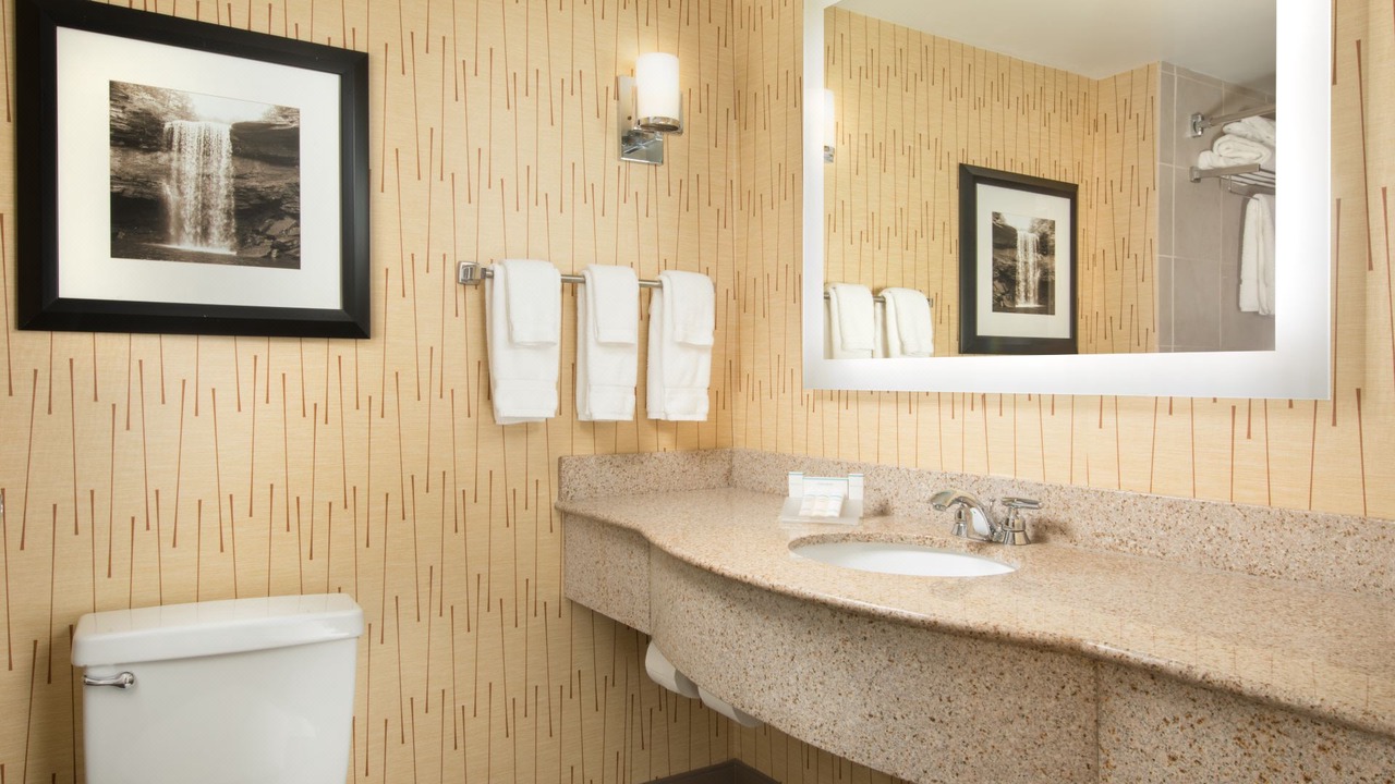 Photo of Bathroom in Graysville