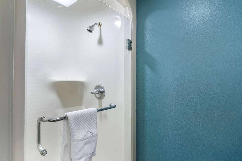 Photo of Bathroom in Feather Sound