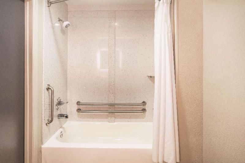 Photo of Bathroom in Graysville
