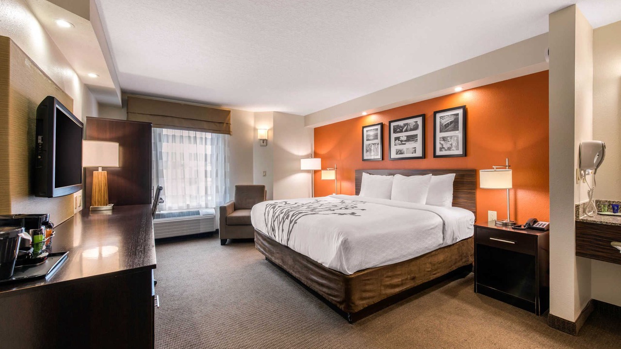 Photo of Bedroom in Feather Sound