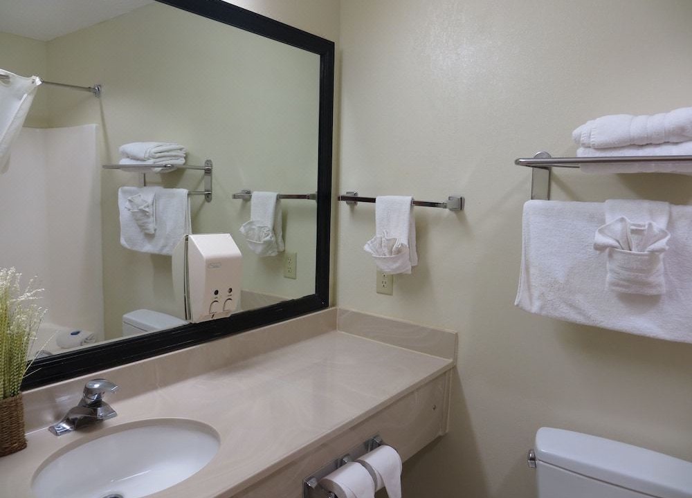 Photo of Bathroom in Hinesville