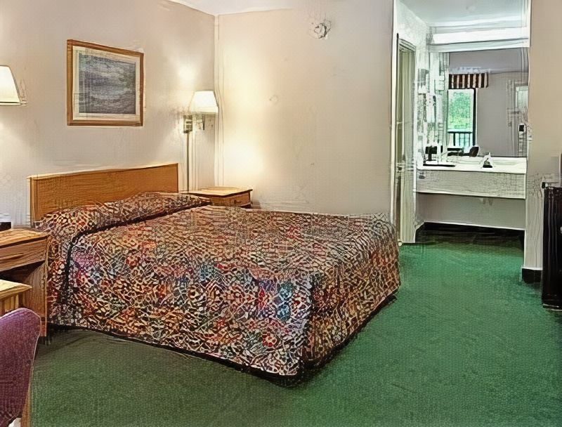 Photo of Bedroom in Lake City