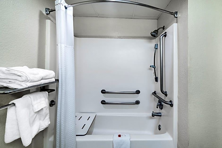 Photo of Bathroom in Hinesville