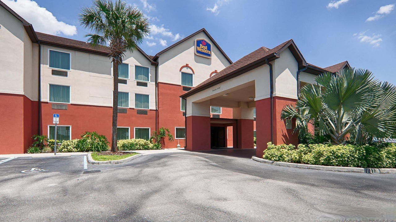 Photo of Buildings in Auburndale