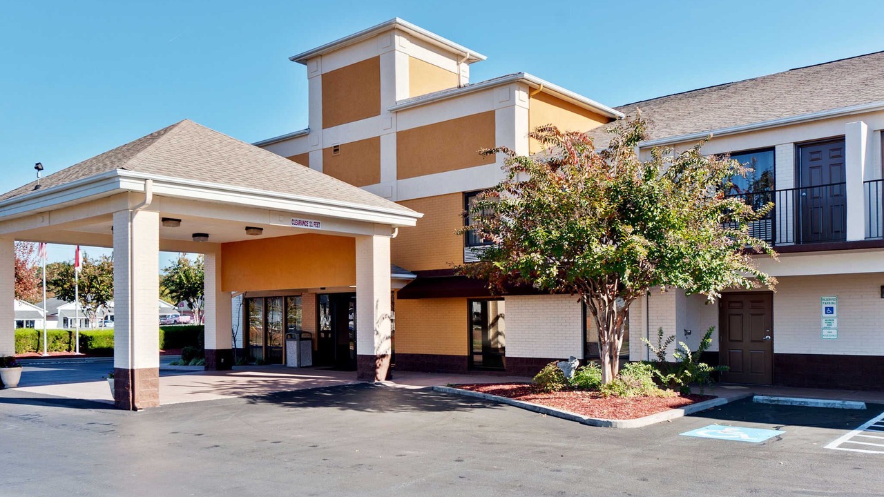 Photo of Buildings in Stallings