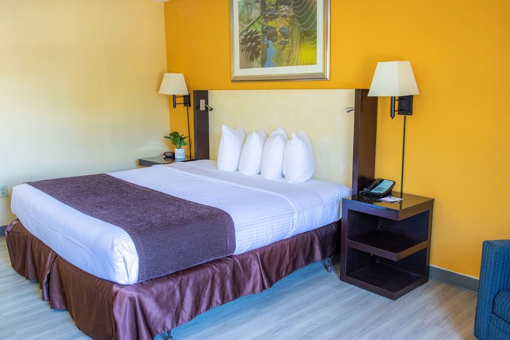 Photo of Bedroom in Hinesville
