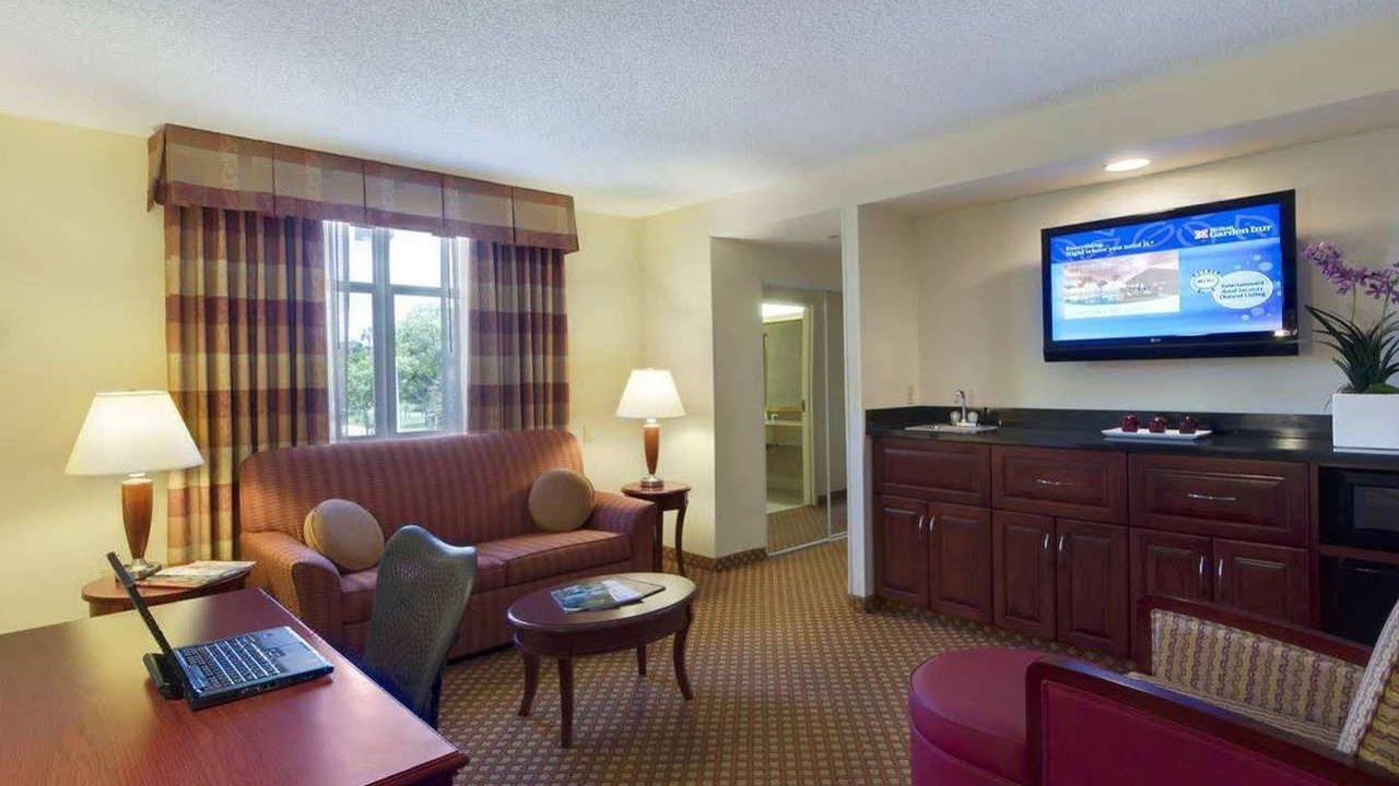 Photo of Livingroom in Palm Valley