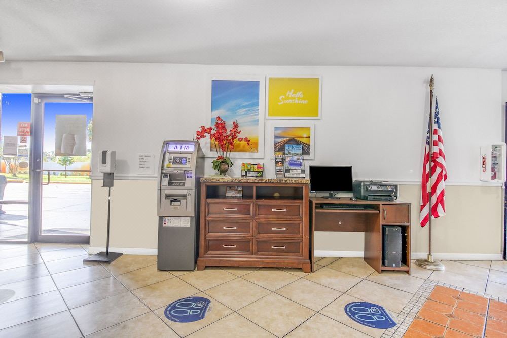Photo of Livingroom in Daytona Beach