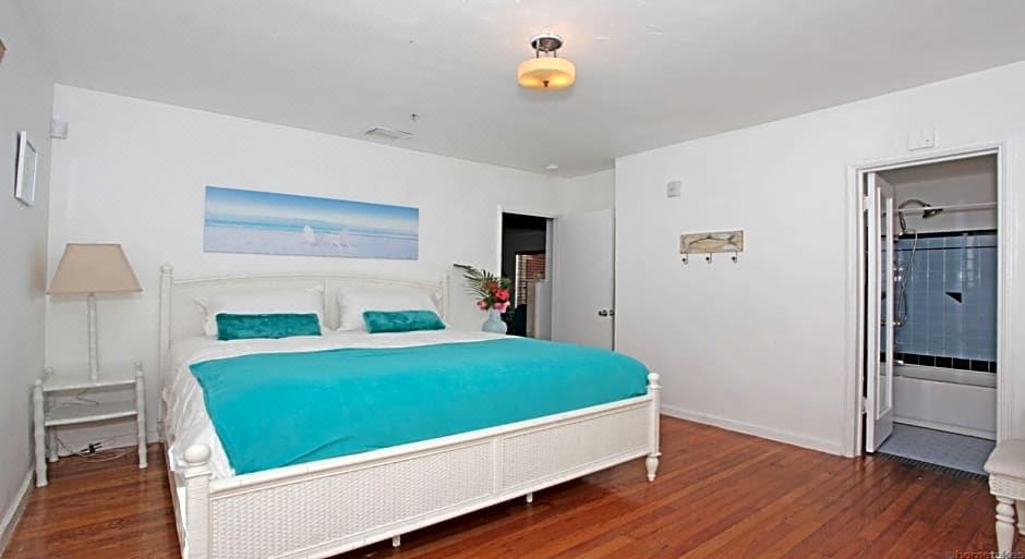 Photo of Bedroom in West Avenue