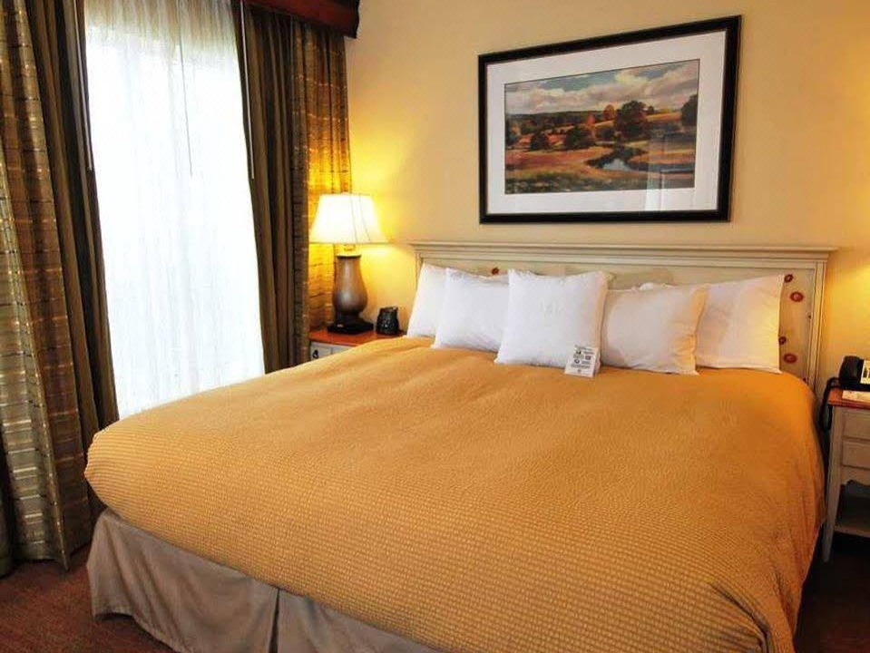 Photo of Bedroom in Feather Sound