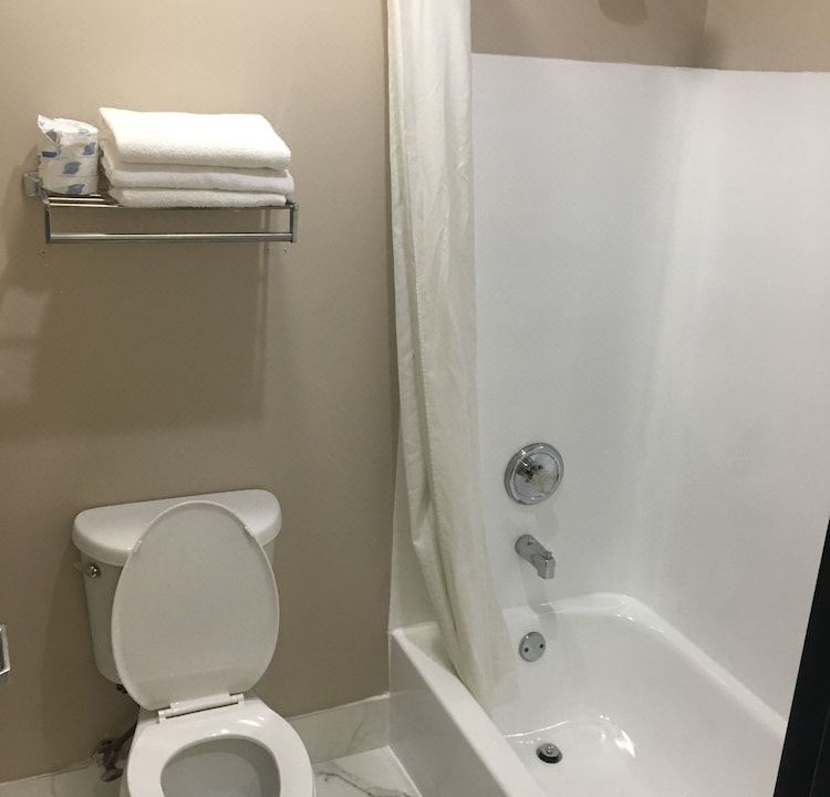 Photo of Bathroom in Adairsville