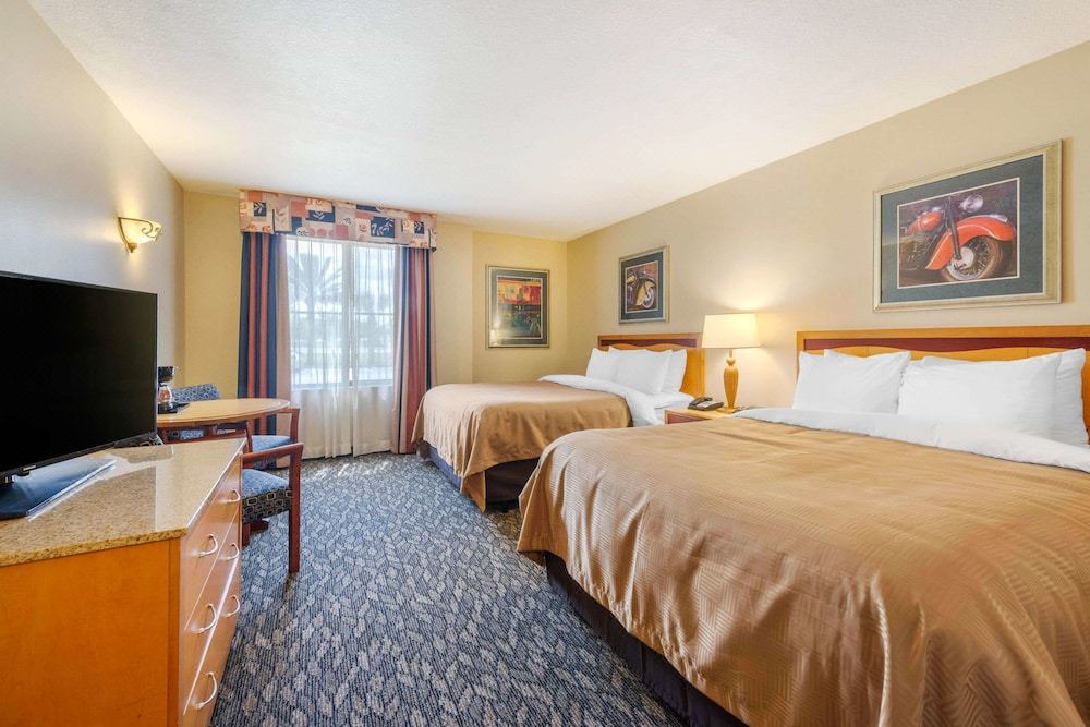 Photo of Bedroom in National Gardens