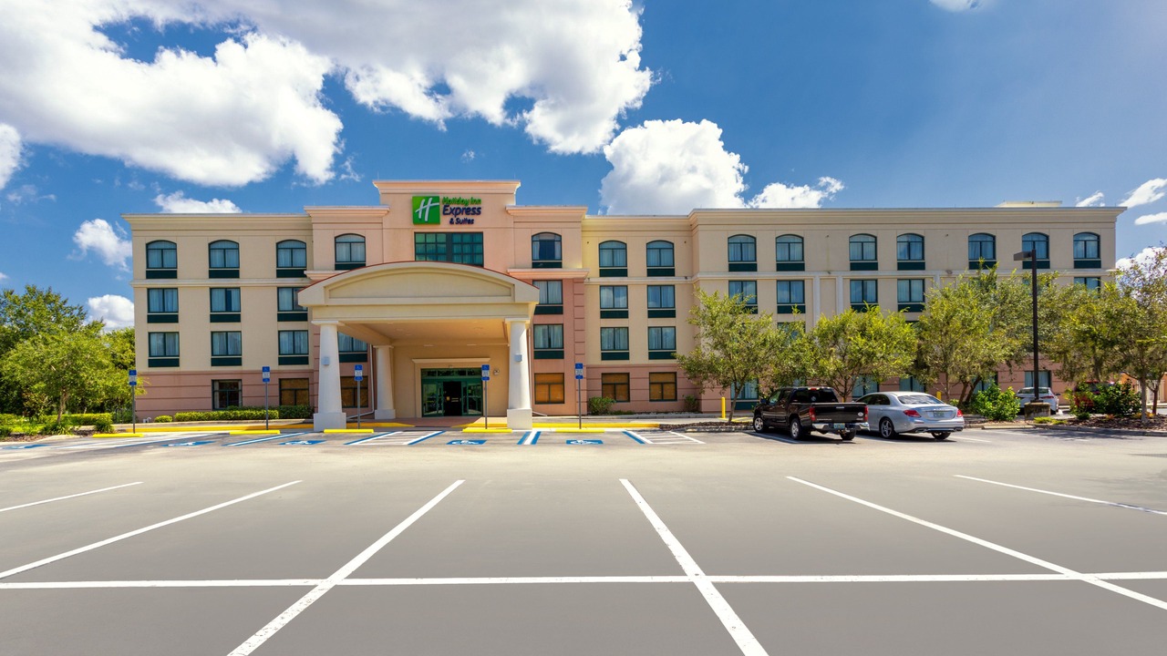 Photo of Buildings in Braden River