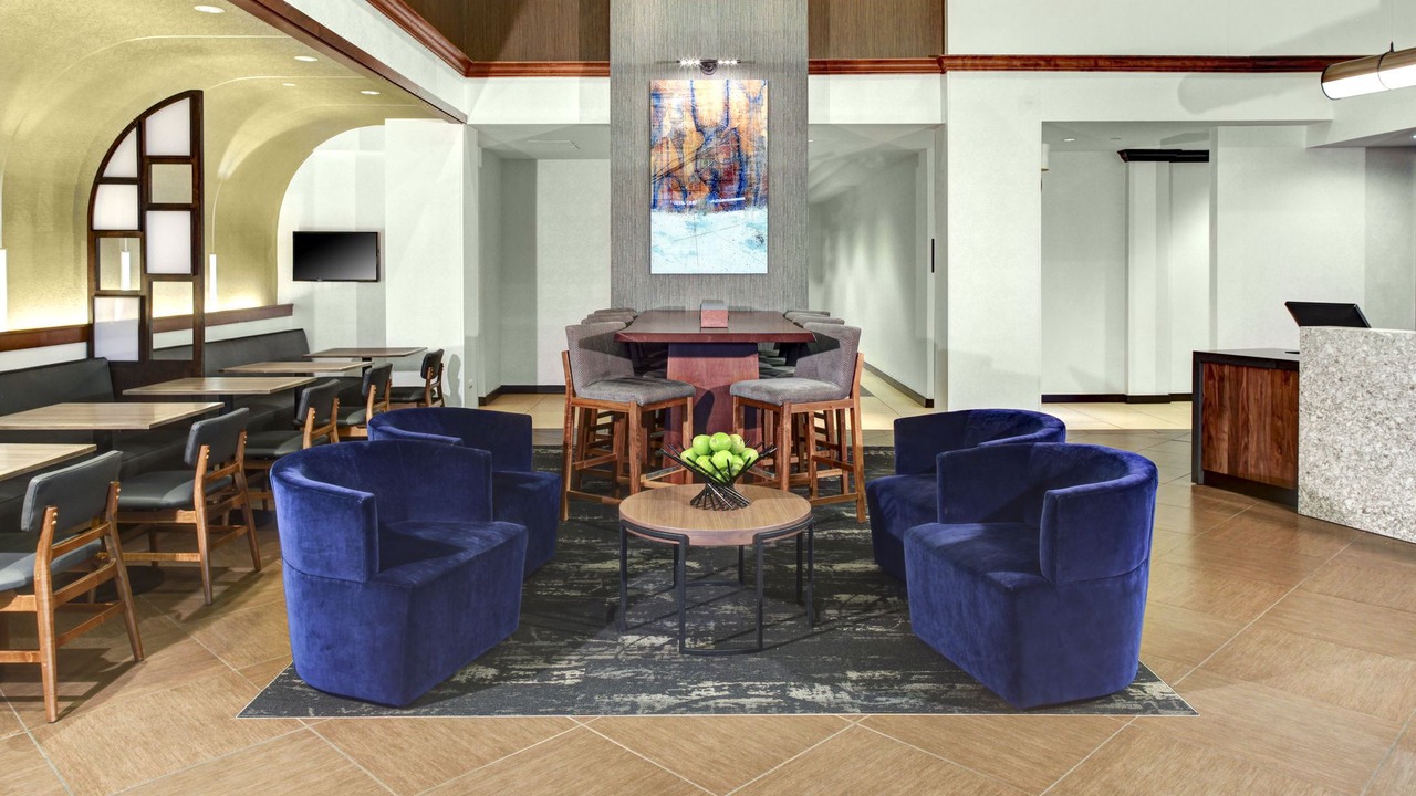 Photo of Livingroom in Downtown