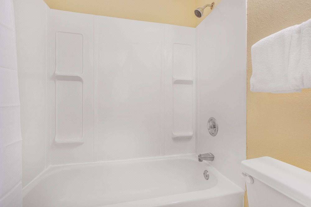 Photo of Bathroom in Arcadia
