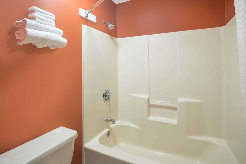Photo of Bathroom in Commerce