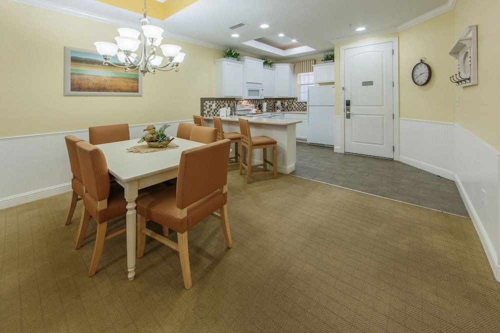 Photo of Livingroom in Clarkesville