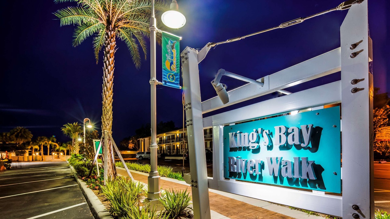 Photo of Buildings in Crystal River