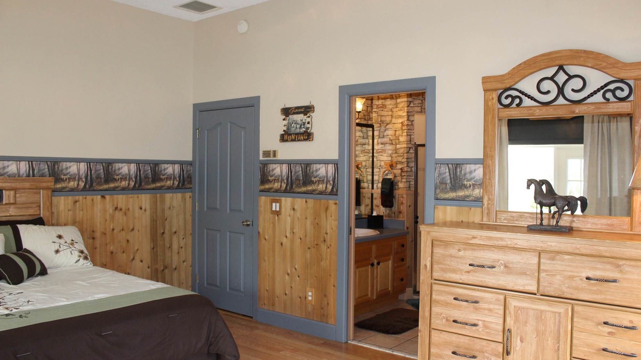 Photo of Bedroom in Floral City