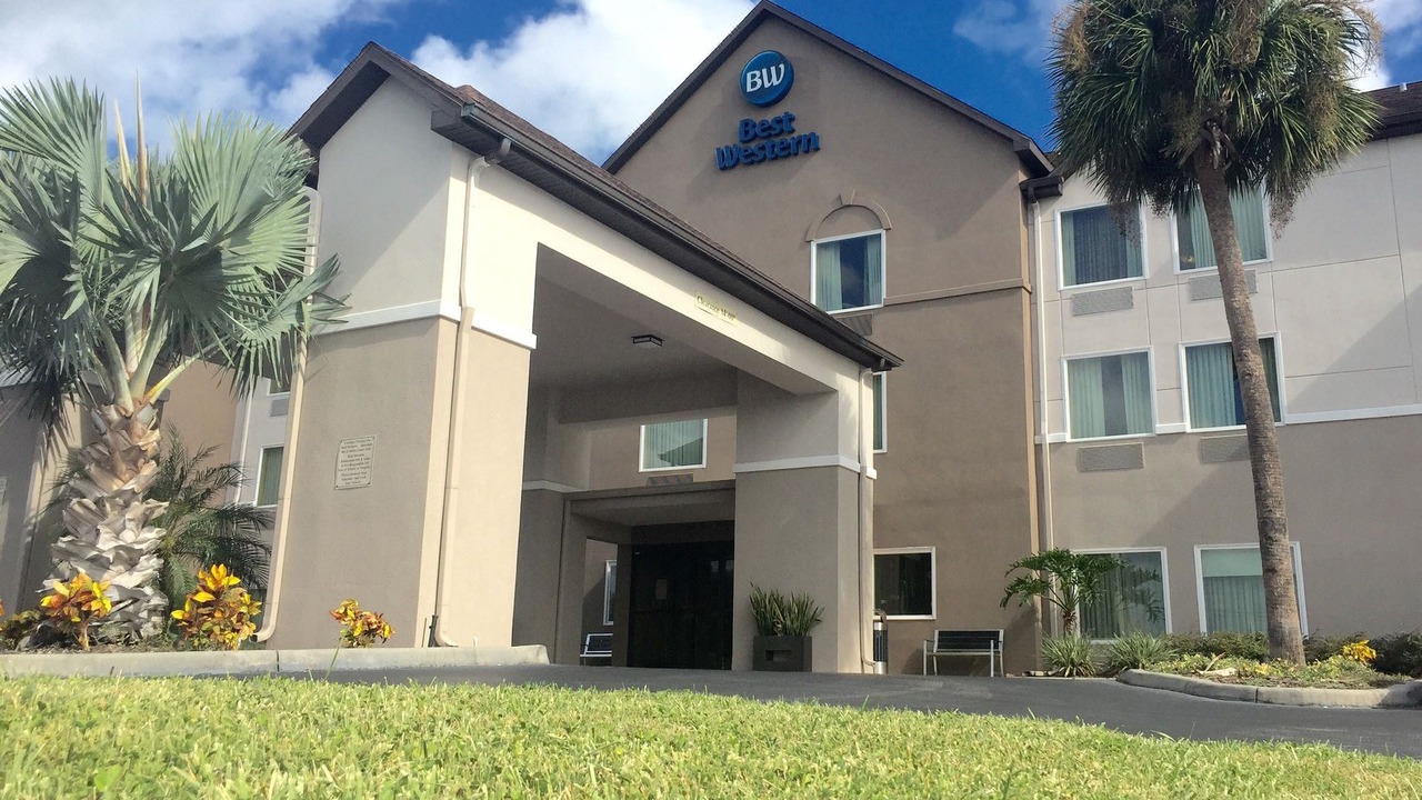 Photo of Buildings in Auburndale