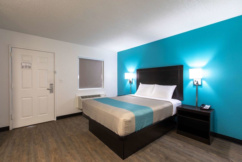 Photo of Bedroom in Conestee