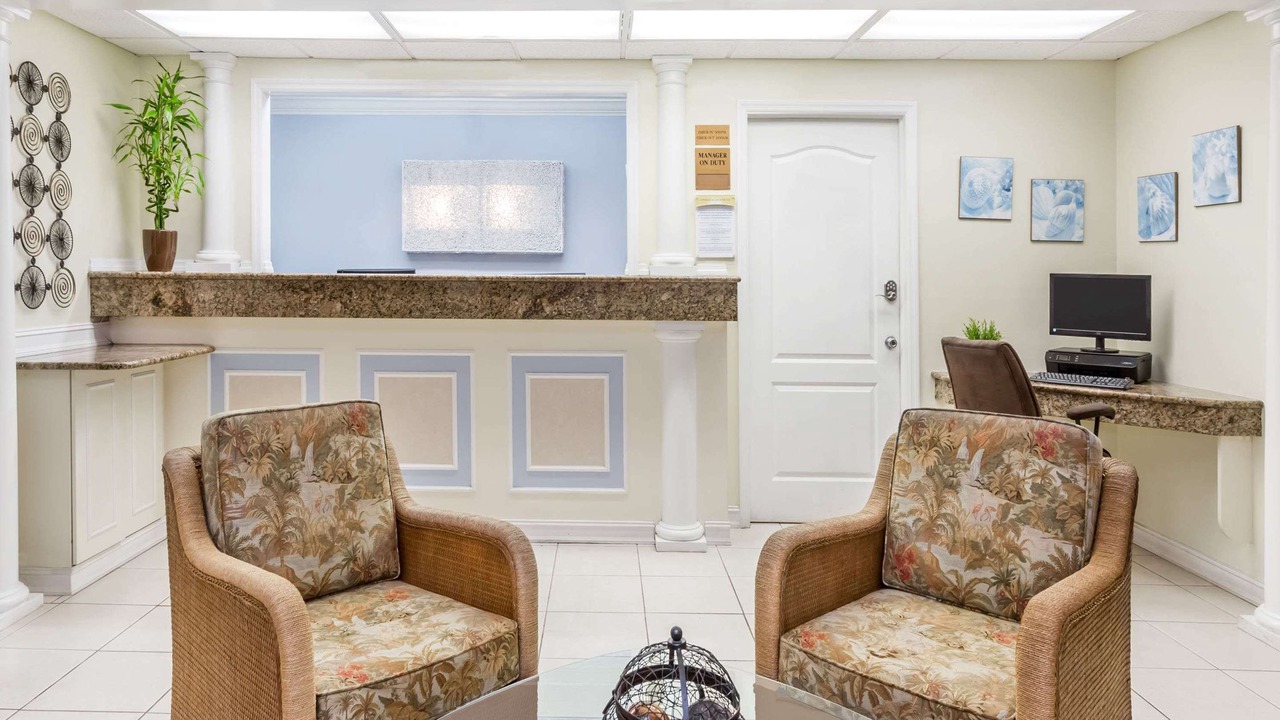 Photo of Livingroom in San Carlos Park