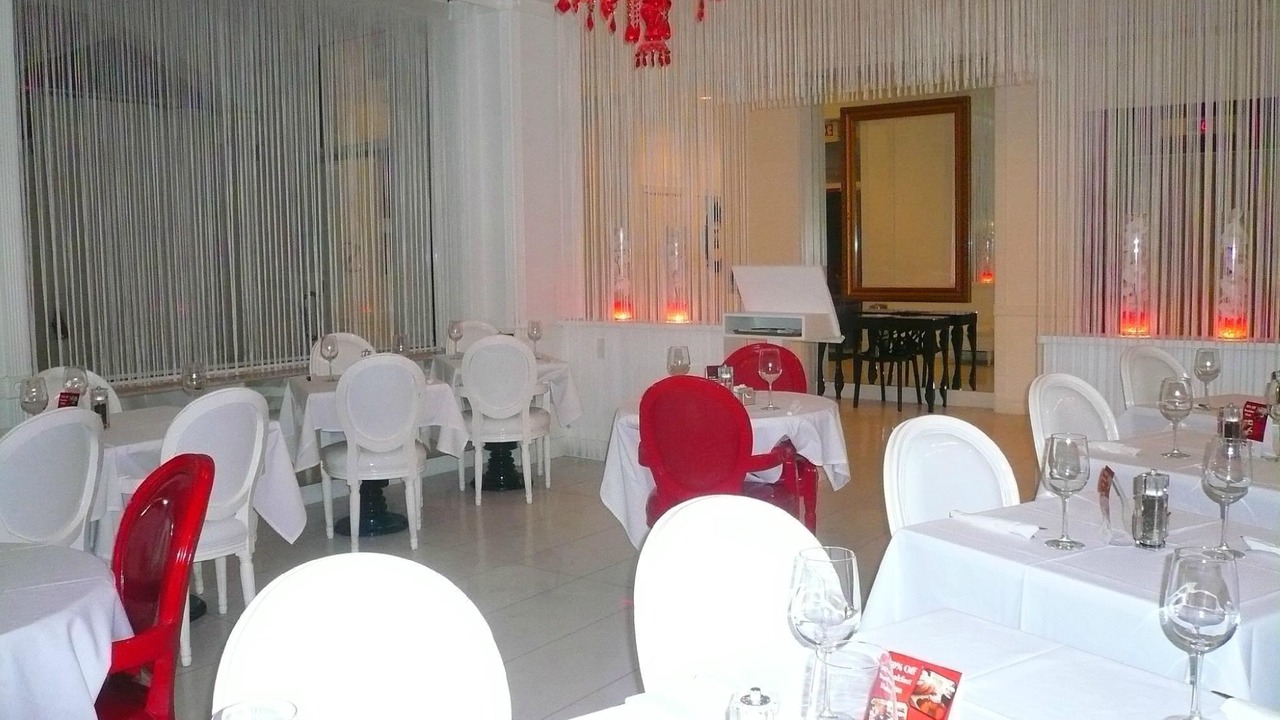 Photo of Livingroom in Mid Beach