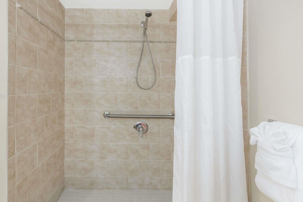 Photo of Bathroom in National Gardens