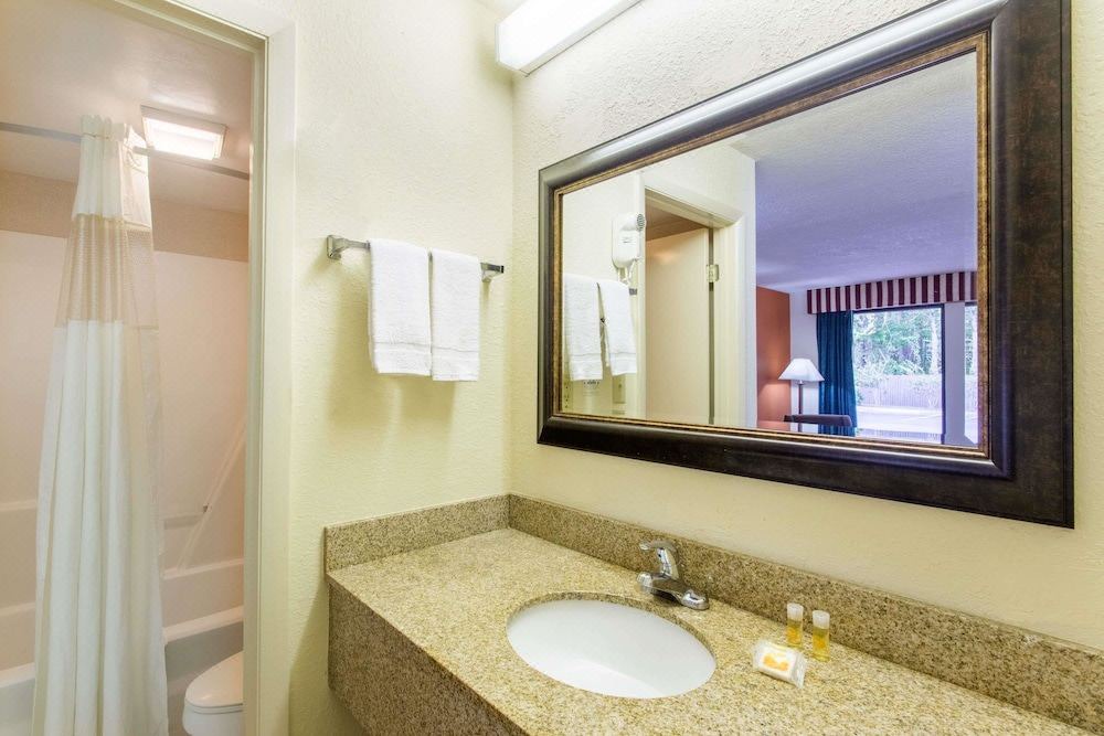 Photo of Bathroom in Lake City