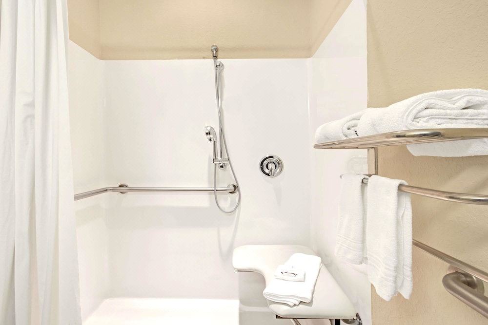 Photo of Bathroom in Brooksville