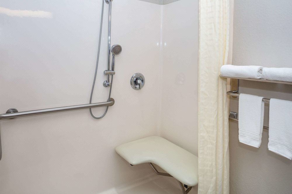 Photo of Bathroom in Brooksville