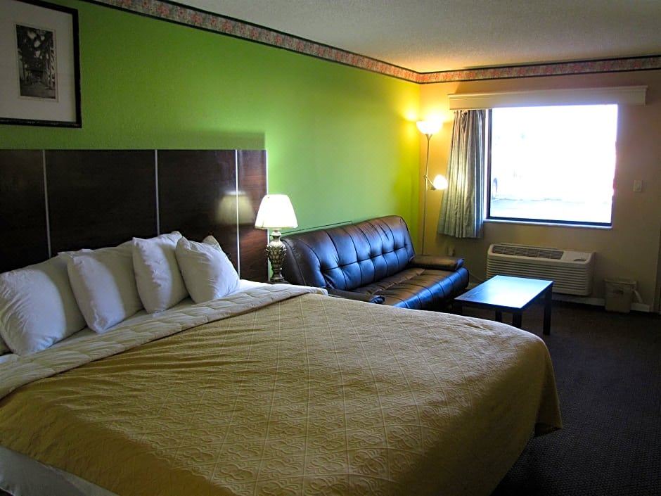 Photo of Bedroom in Florida City