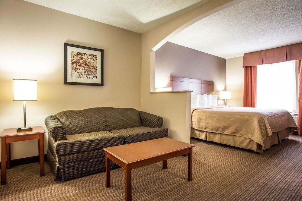 Photo of Livingroom in Stallings