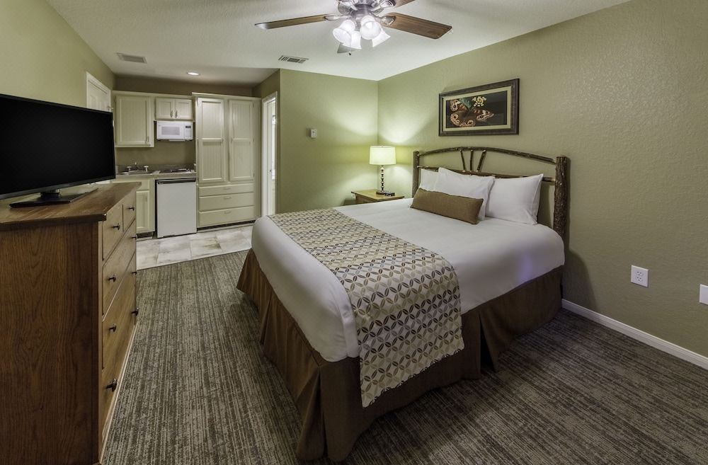Photo of Bedroom in Clarkesville