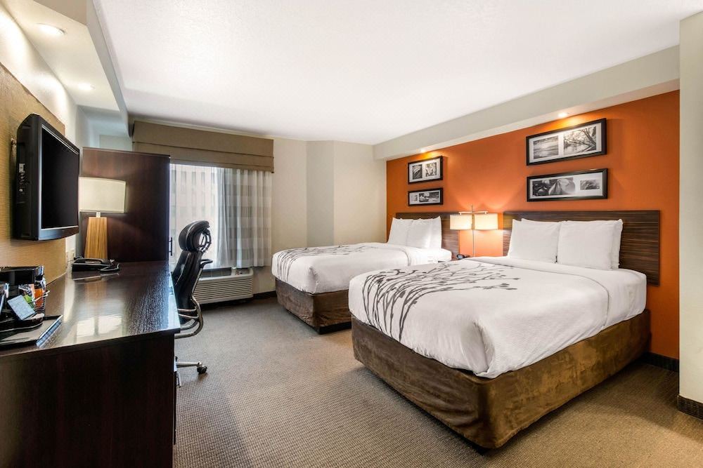 Photo of Bedroom in Feather Sound