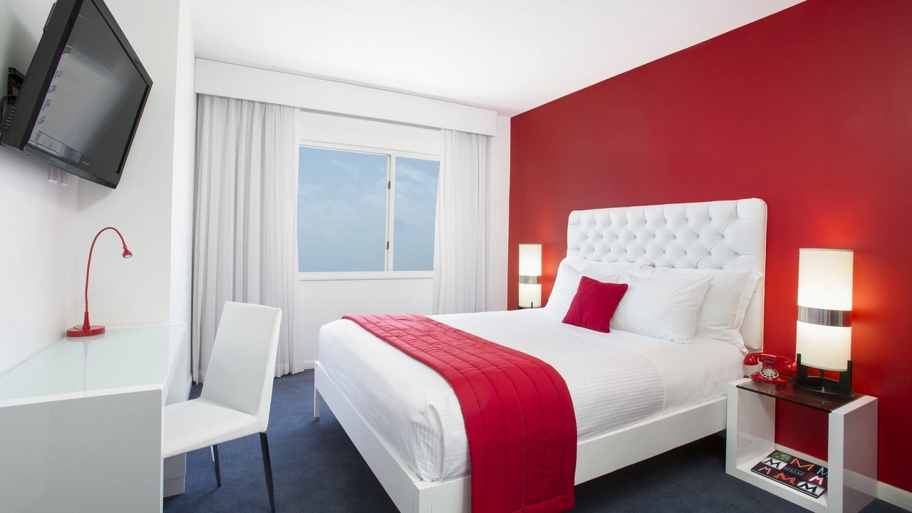 Photo of Bedroom in Mid Beach