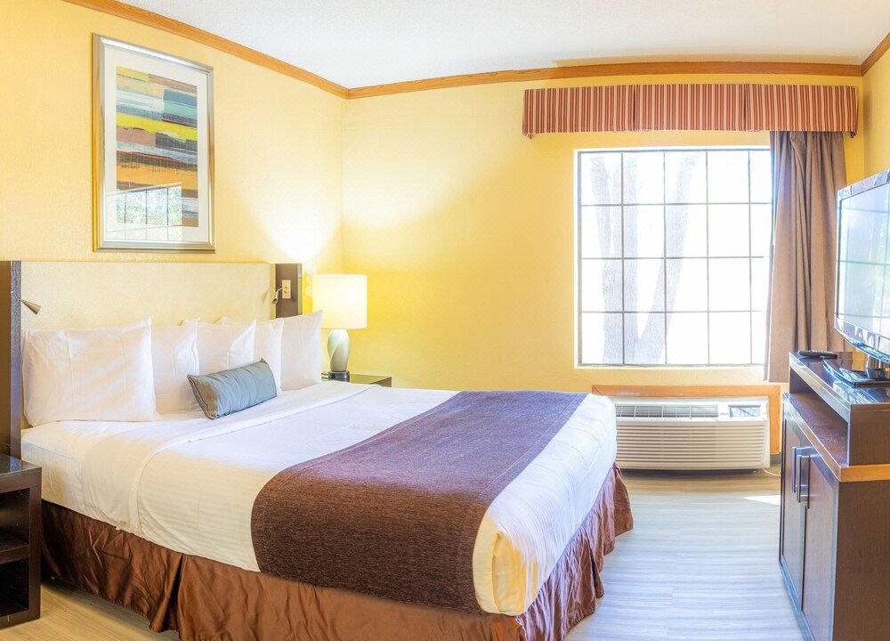 Photo of Bedroom in Hinesville