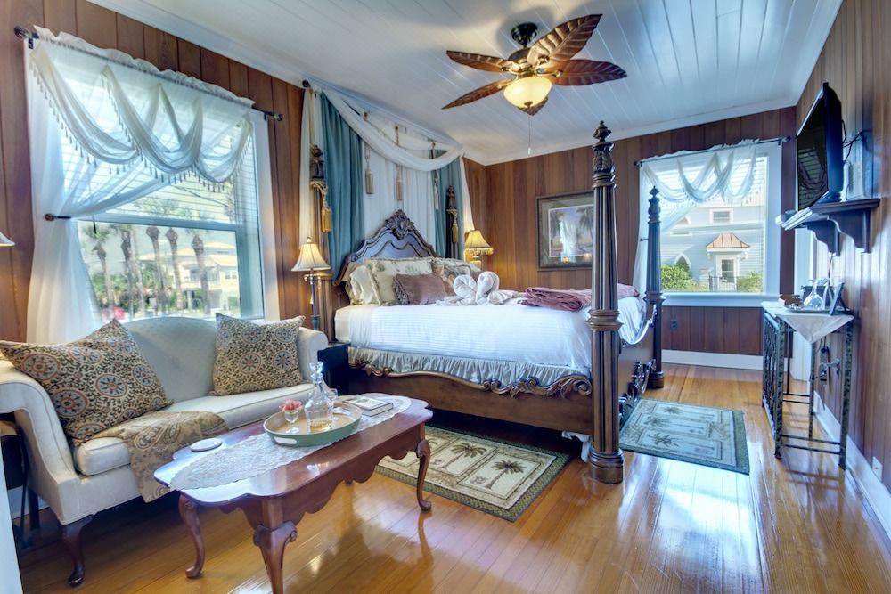 Photo of Livingroom in St. Augustine Beach