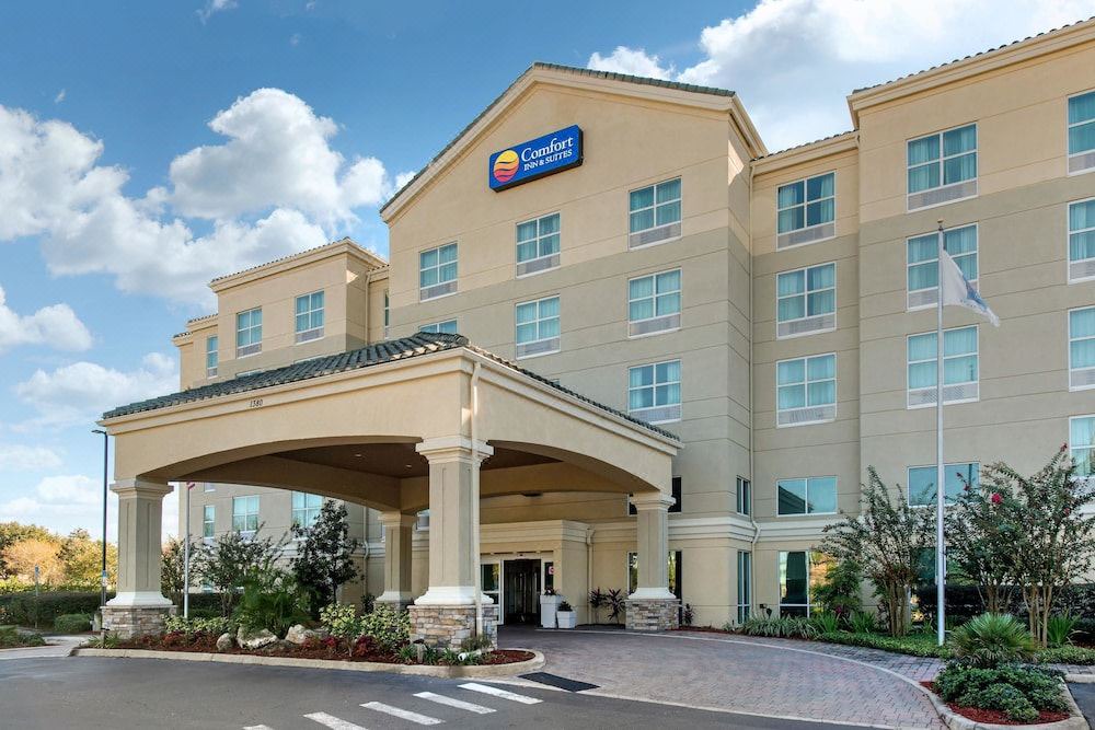 Photo of Buildings in Tavares