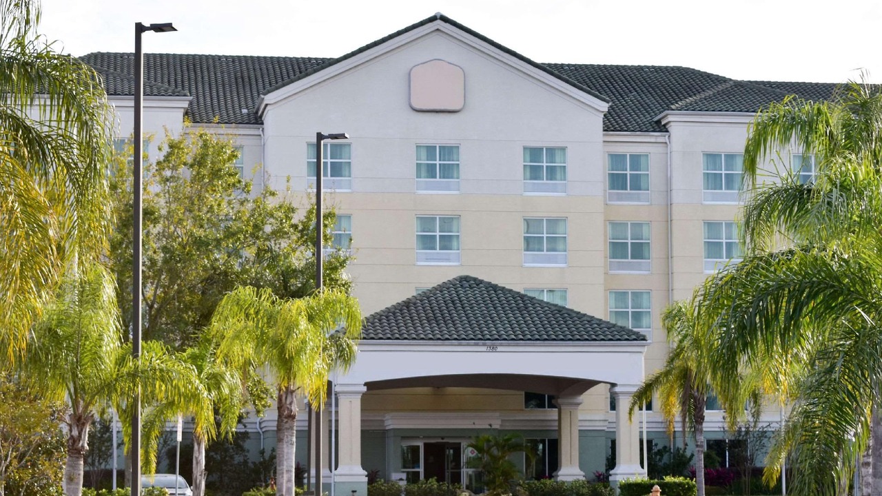 Photo of Buildings in Tavares