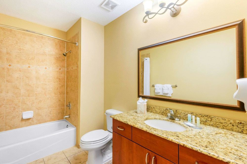 Photo of Bathroom in National Gardens