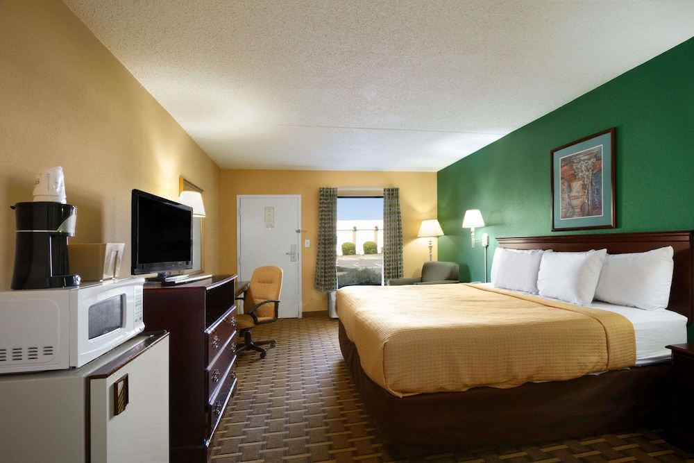 Photo of Bedroom in Duncan