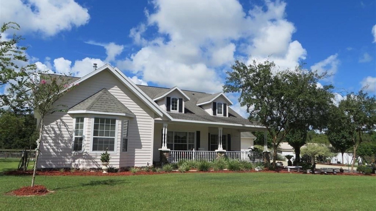 Photo of Buildings in Floral City