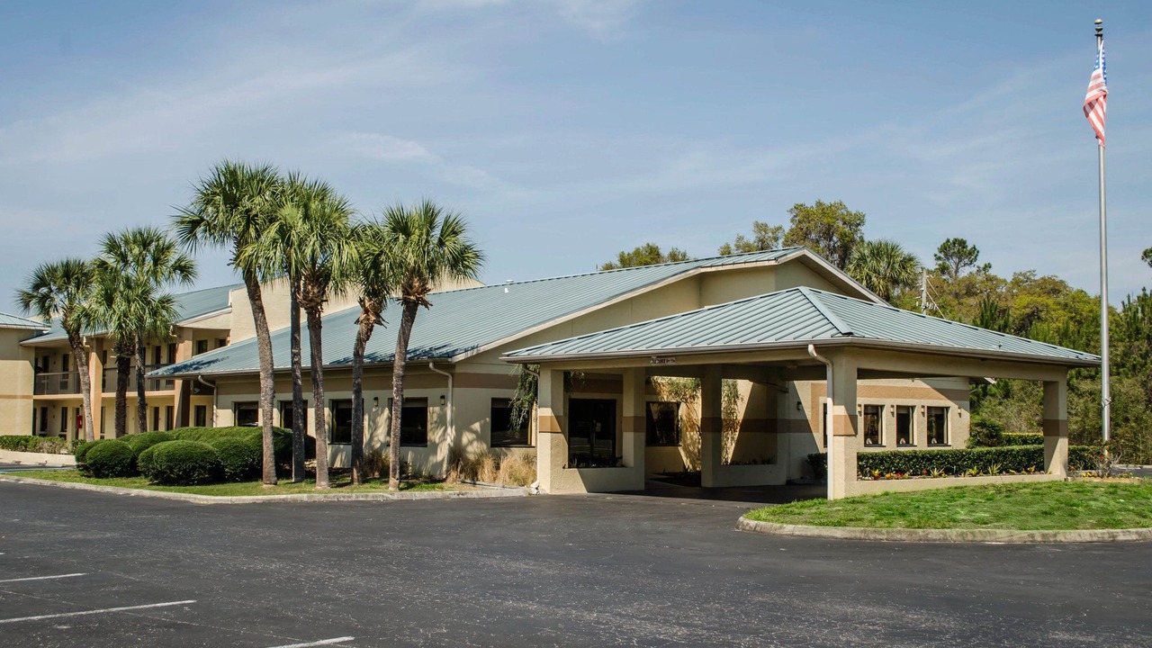 Photo of Buildings in Crystal River
