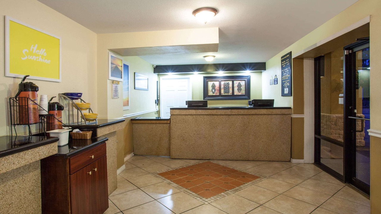 Photo of Livingroom in Daytona Beach