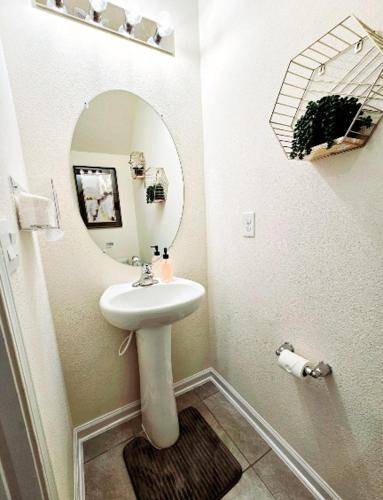 Photo of Bathroom in OakLeaf Plantation