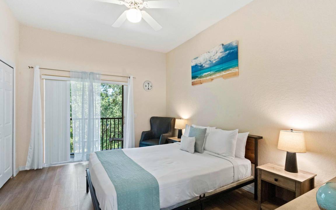 Photo of Bedroom in Bahama Bay